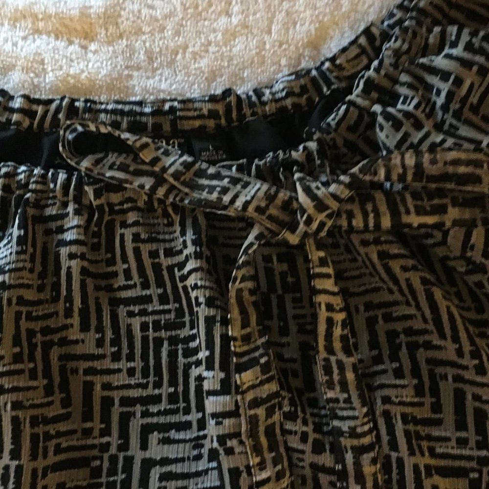 blouse - Picture 9 of 9
